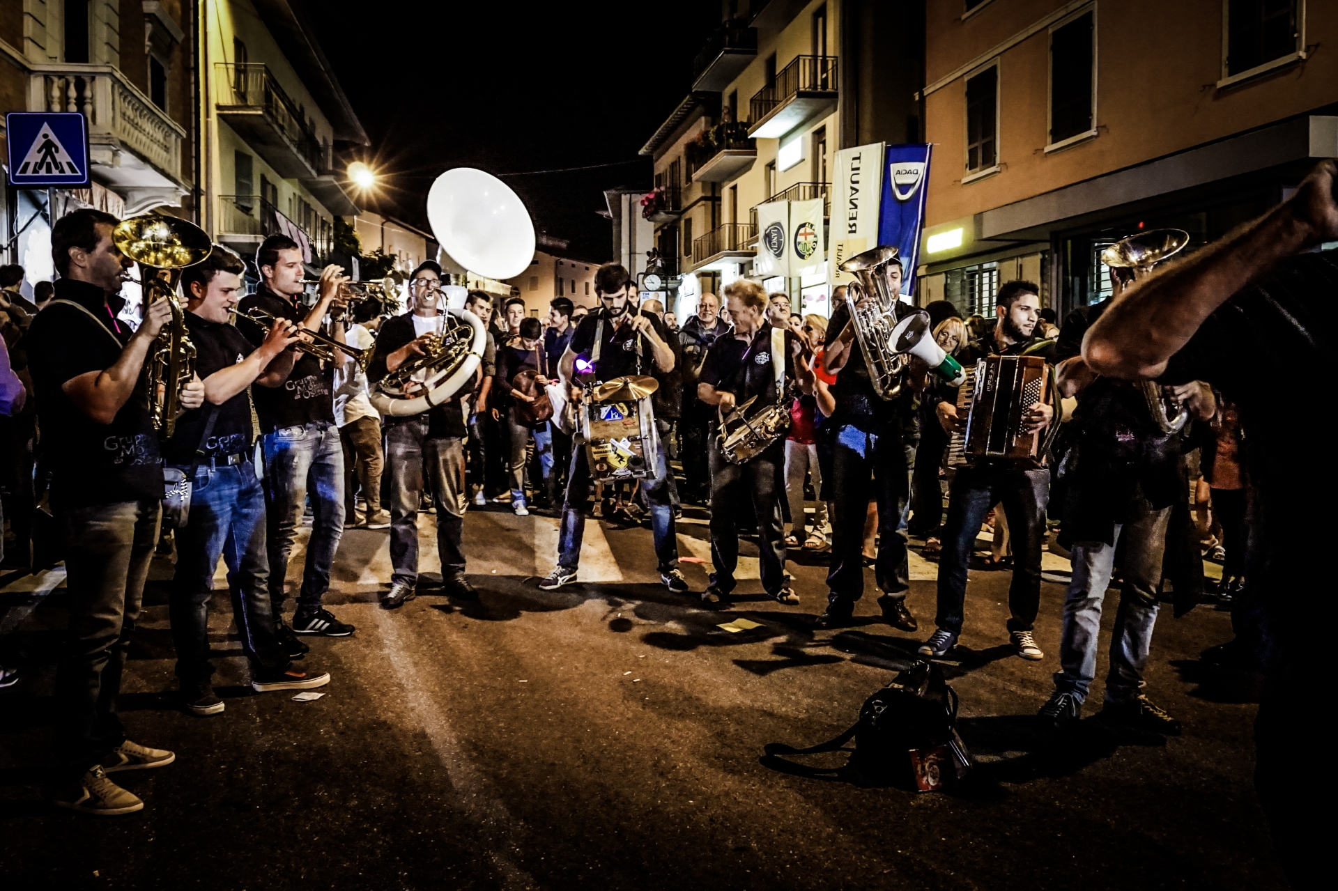 Selvfølgelig var det et ompa-orkester.